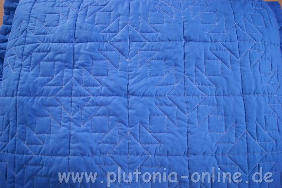 Patchworkdecke aus dem Patchworkblock Pineapple nach einer Inspiration von Quiltville in Blautönen