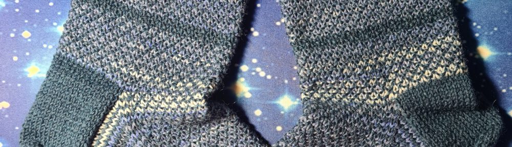 Broken-Seed-Stitch-Socken – Tüftelei