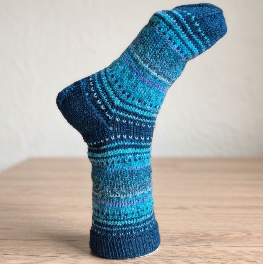 Neu: Nebulasocks – Farbspiel auf den Nadeln & perfekt zur Resteverwertung!